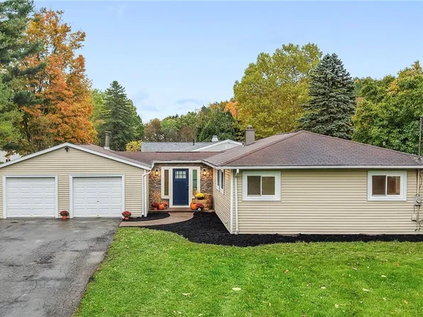126 Barclay Rd, Camillus, NY 13031