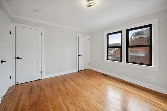 504 Ashford Ave #1W — Photo 9