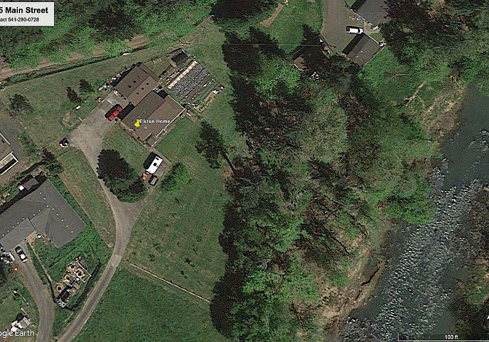 2nd image of 525 Main St
