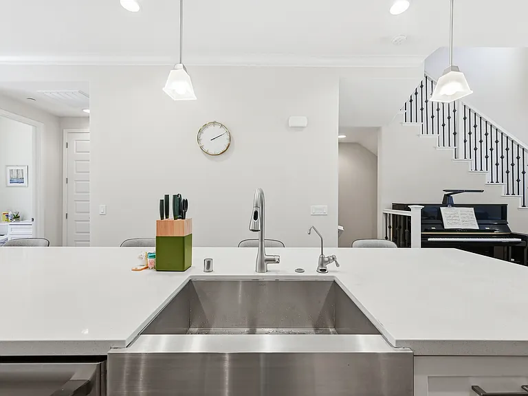 119 Sonoma Ter — Photo 10