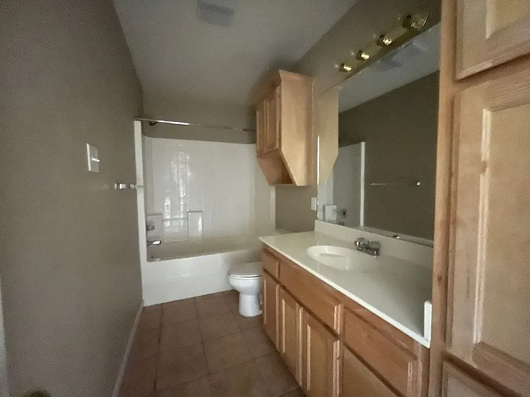 4702 John David Dr — Photo 14