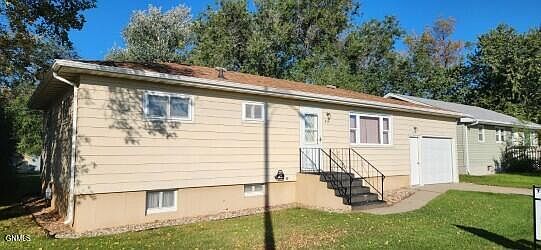 2nd image of 818 S 17th St