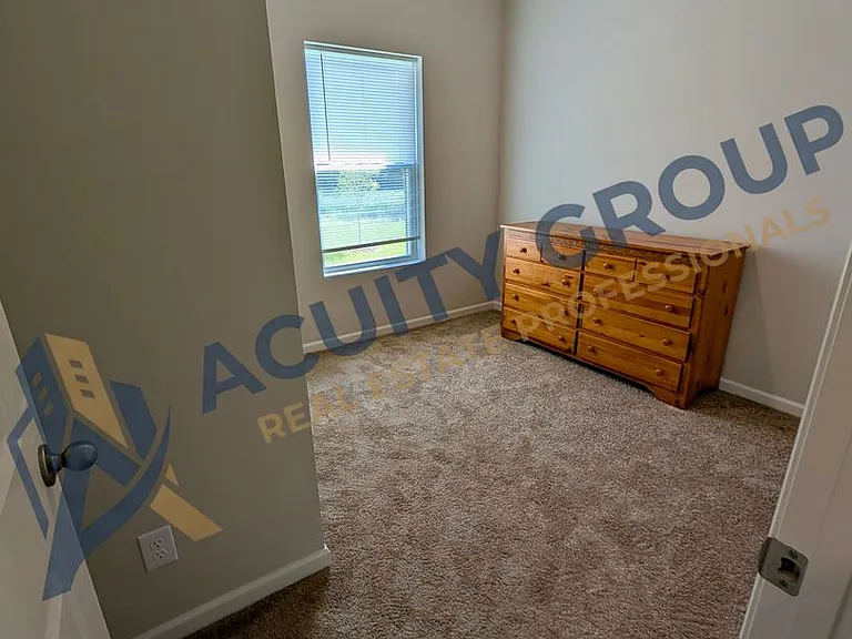 501 Redwood St N — Photo 18