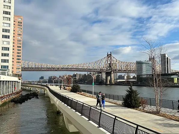 400 East 54th Street image 11 of 11