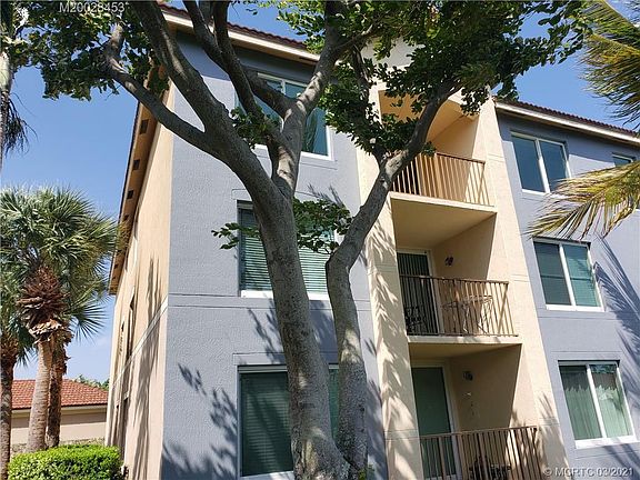 4th image of 524 Villa Cir #524