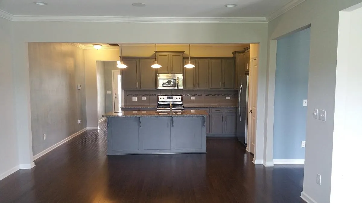 living room + kitchen - 840 Summerlake Dr