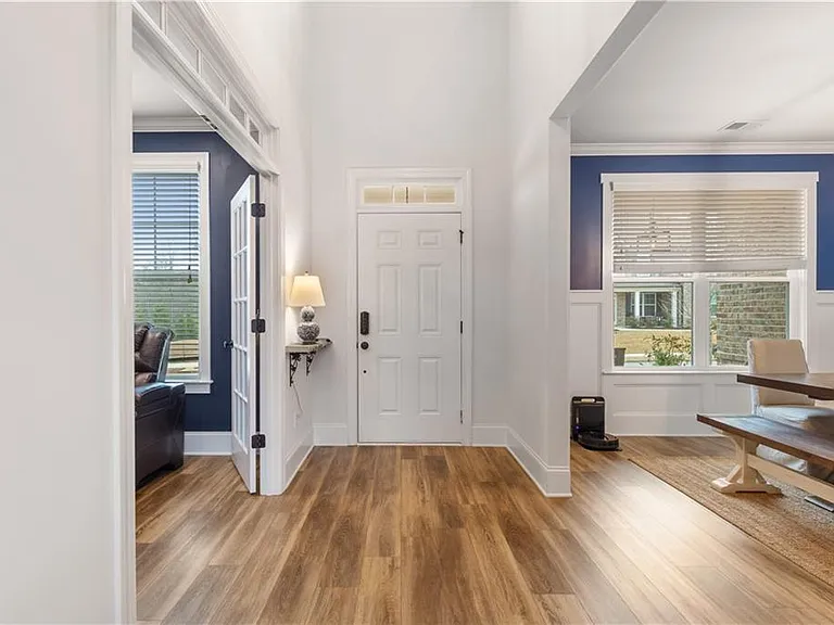 409 Carmichael Cir — Photo 5