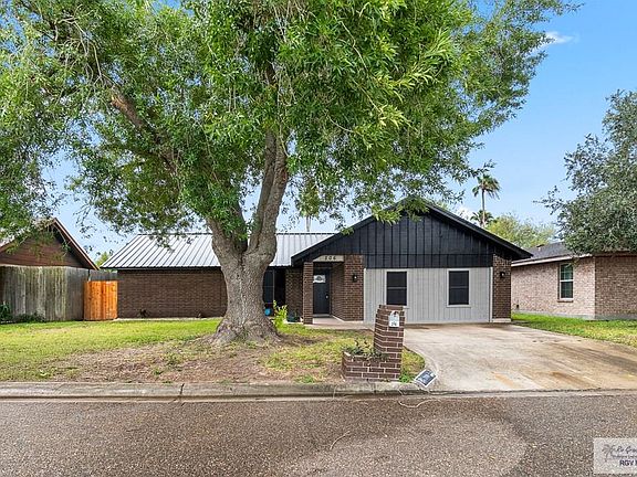 2nd image of 206 E Dominion Dr