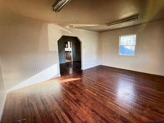 3rd image of 108 Sunset Ave
