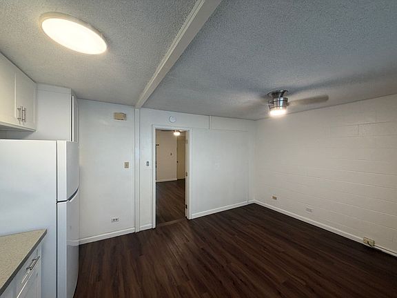 3rd image of 433 Pau St #202