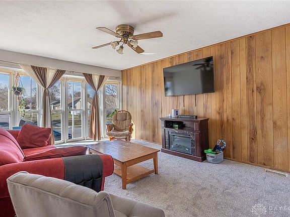 4th image of 2216 Culver Ave