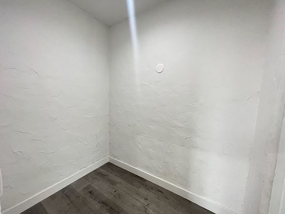 5th image of 127 N Edgemont St #127E07