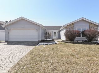 201 Cheyenne Ct, Bolingbrook, IL 60440