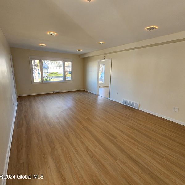 5th image of 3336 McDonald Avenue