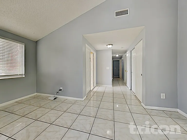 8235 Donaldson Dr — Photo 10