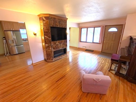 4th image of 4307 Pillsbury Ave