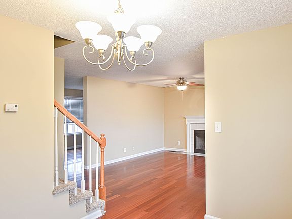 5th image of 1372 Jenny Ln