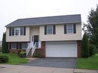 120 Larkspur Dr, Quarryville, PA 17566