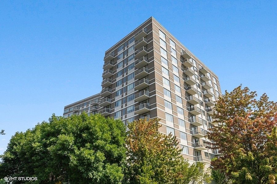 1st image of 1515 S Prairie Ave Unit 1017