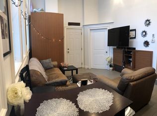 1207 W George St APT 1R, Chicago, IL 60657