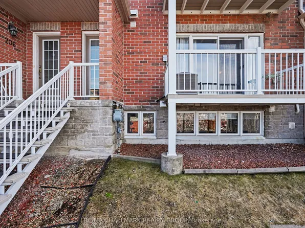 3275 Saint Joseph Blvd #205, Ottawa, ON K1E 3Y3