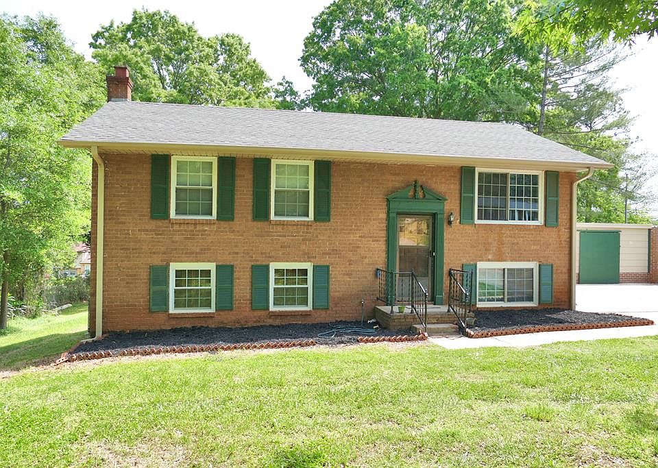 1st image of 122 Westmont Dr