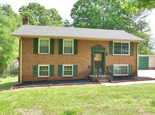 122 Westmont Dr, Gaffney, SC 29340