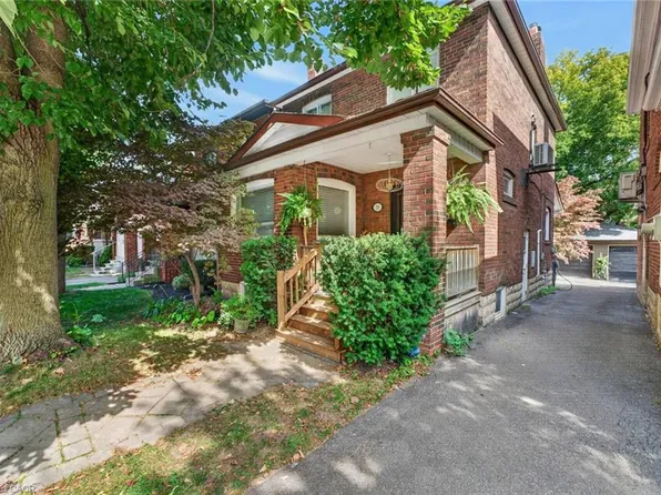 19 Belle Ayre Blvd, Toronto, ON M4S 2P6