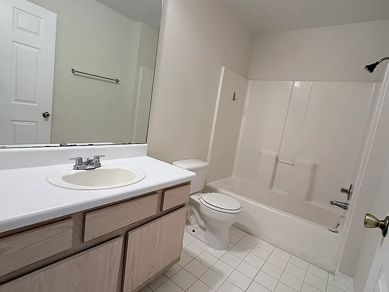 5455 Vineland Rd #3208 — Photo 15