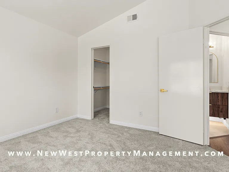 5522 Renaissance Ave #1 — Photo 28