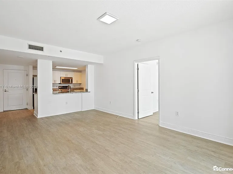 1250 S Miami Ave #1704 — Photo 3