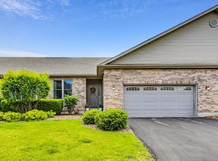 1508 Bradley Ln, Sycamore, IL 60178