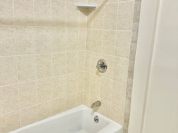 5th image of 115 Montague St APT 2B