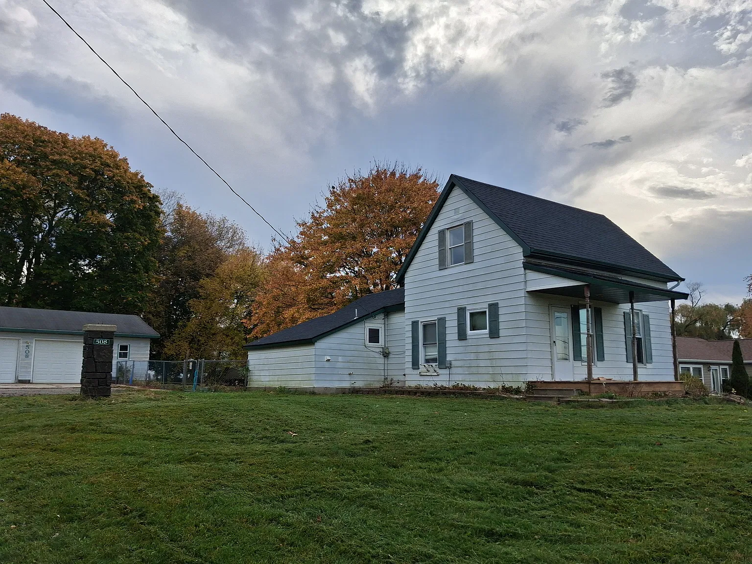 3 bed, 1027 sqft, $1,500 — Photo 2