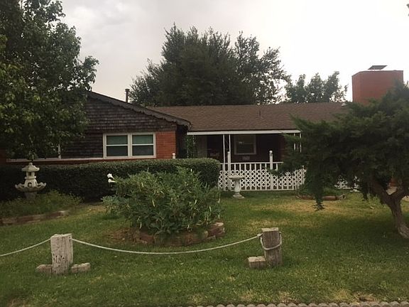 2nd image of 2712 E 11th St