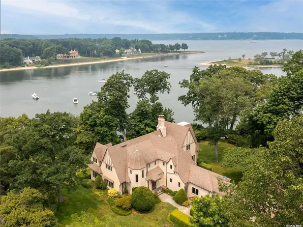 15 Heckscher Drive, Huntington Bay, NY 11743