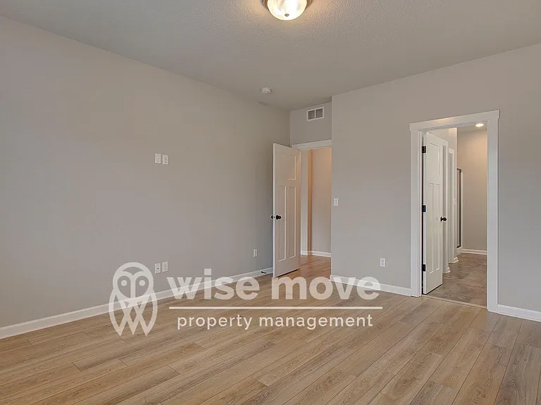 811 SW 4th Ave — Photo 17