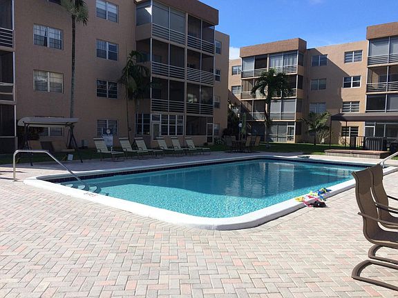 5th image of 3050 Sunrise Lakes Dr E APT 101