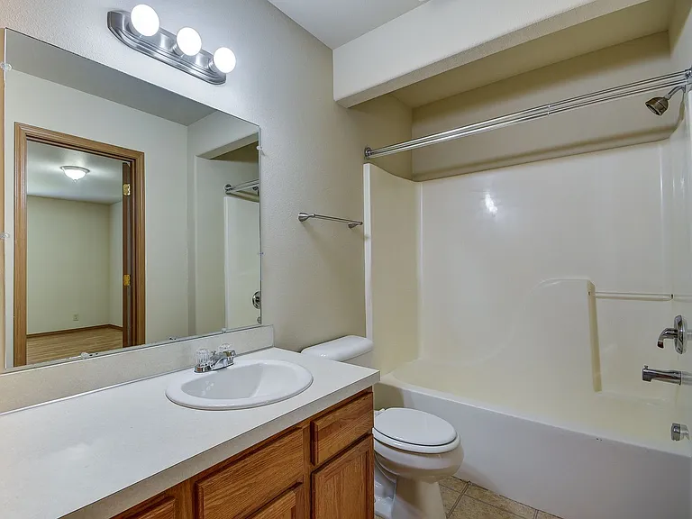 M0833 Arbor Terrace Condo's — Photo 44