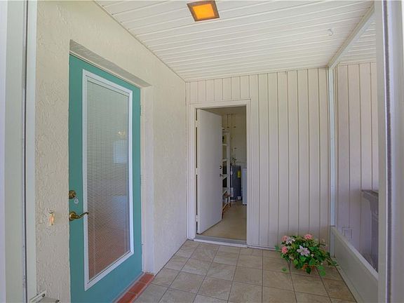 2nd image of 145 Glendower Cir #0