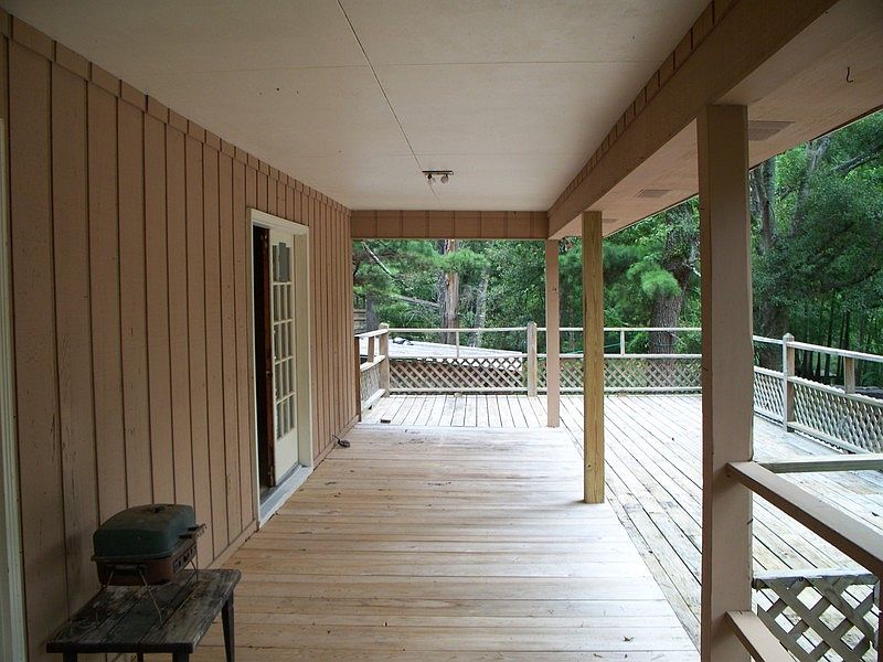 2nd image of 18685 Bayside Dr