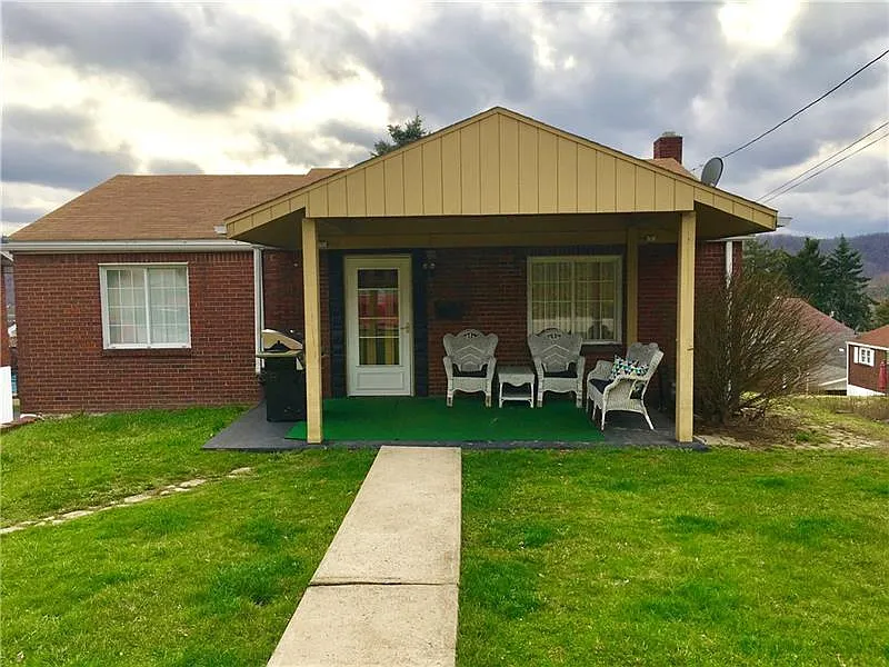 1104 Delaware Ave photo 1