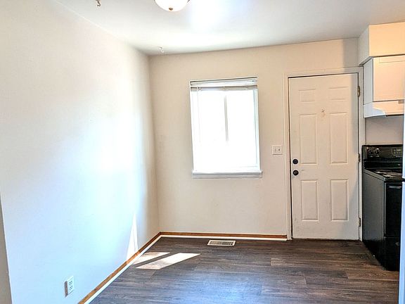 4th image of 863 Lincoln Ave APT 3