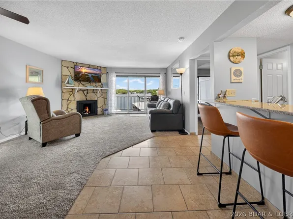 5112 Osage Beach Pkwy #111 & 121, Osage Beach, MO 65065