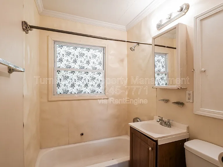 110 Paul Ave — Photo 8