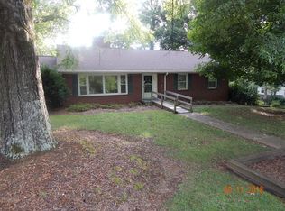 326 Sunset Dr, Wilkesboro, NC 28697