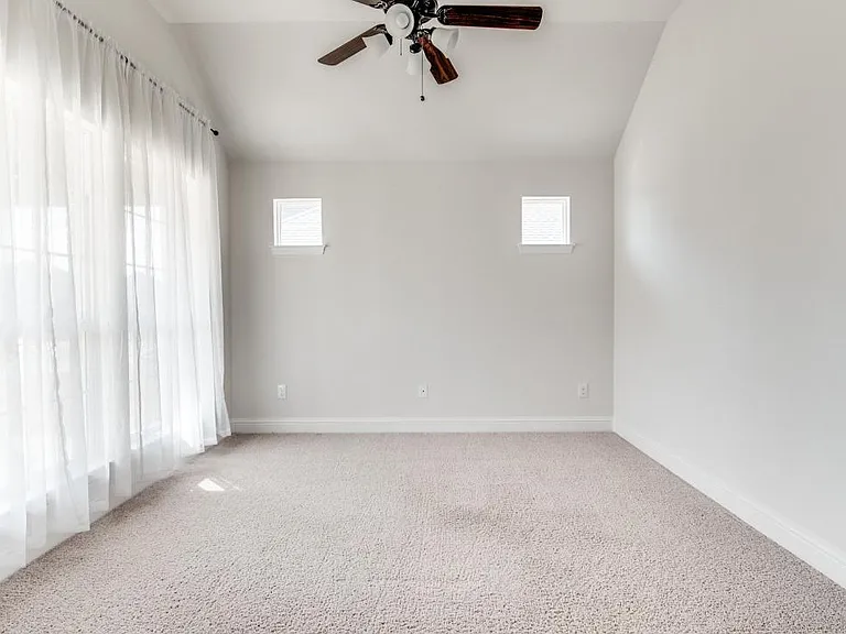 7521 Rothbury Dr — Photo 11