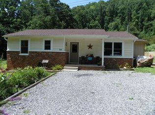 285 Mitchell Branch Rd, Burnsville, NC 28714