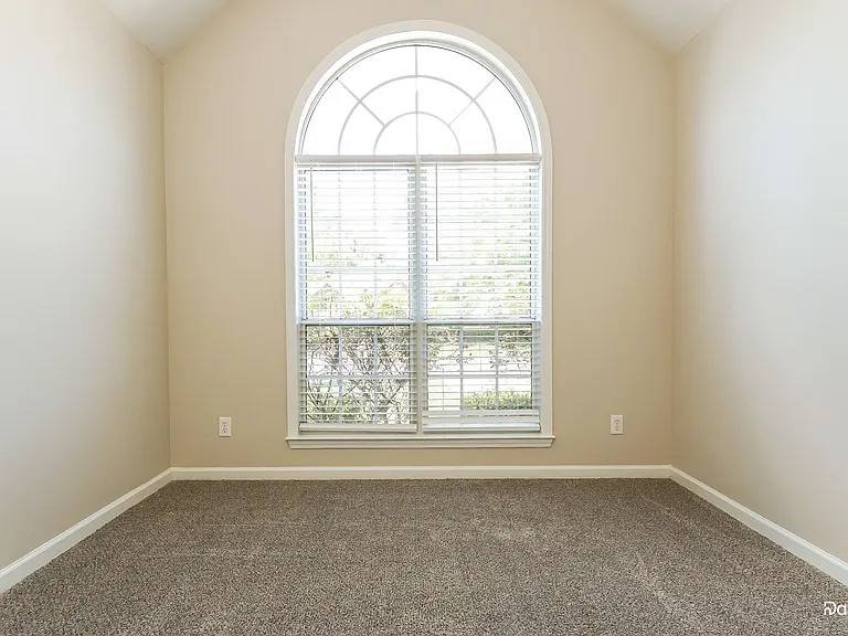 396 Camden Cove Cir — Photo 10