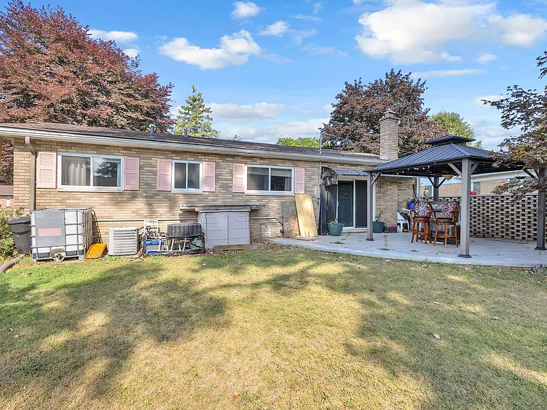 23520 Brandywynne St — Photo 7